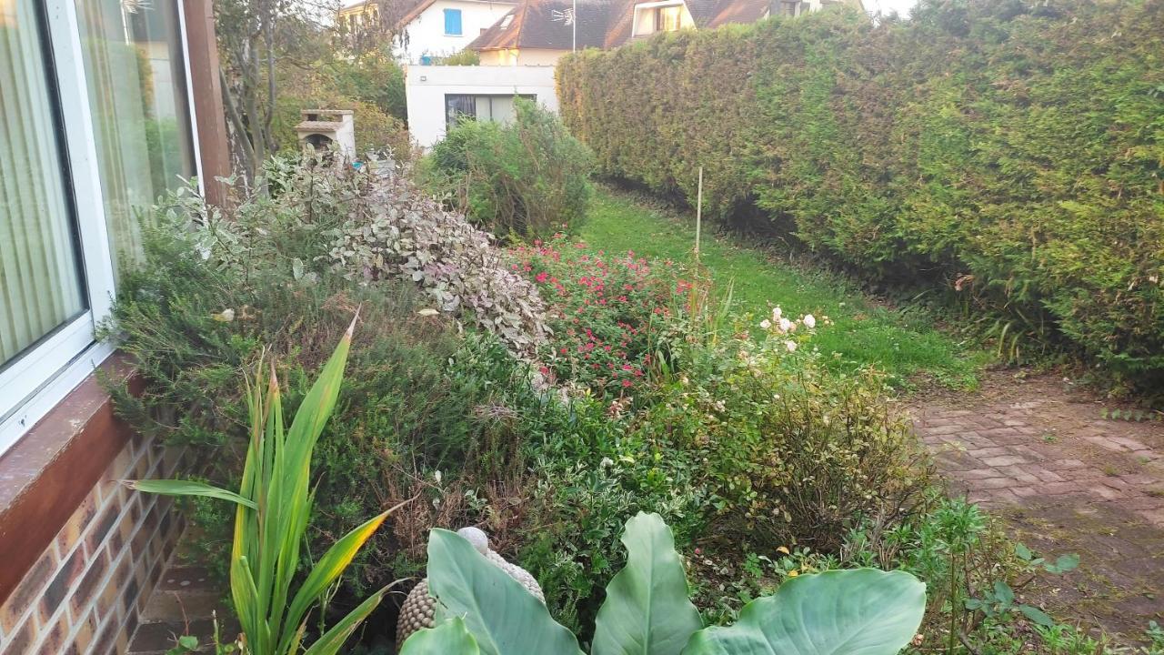 Chez Chon Et Jean-Marie Apartment Hermanville-sur-Mer Luaran gambar